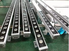 贴片式LED洗墙灯 遮光板与七彩应用解析
